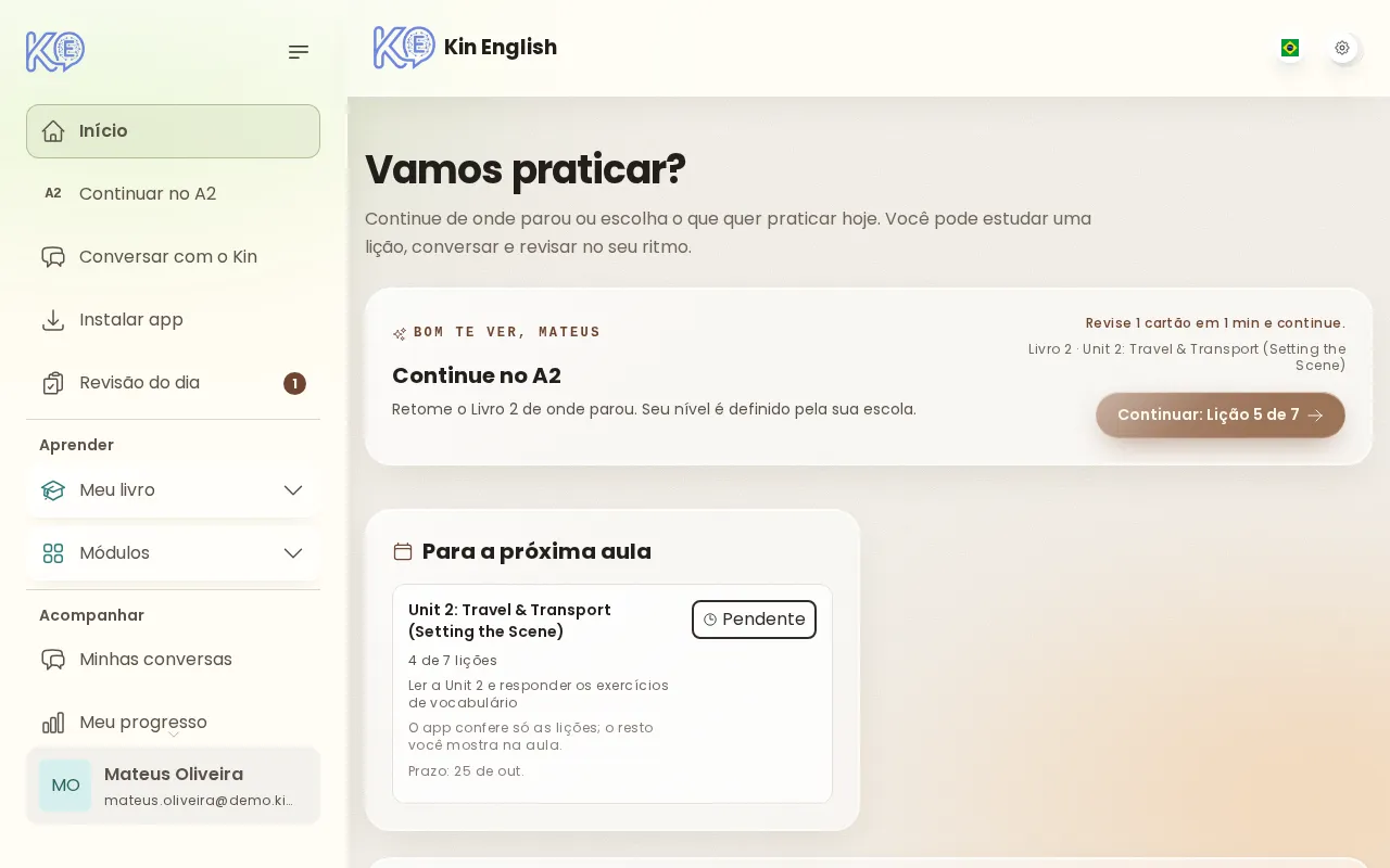 Página inicial de um aluno da escola, com a atividade da próxima aula e o livro do nível dele
